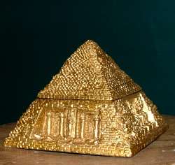 Goldene Pyramide